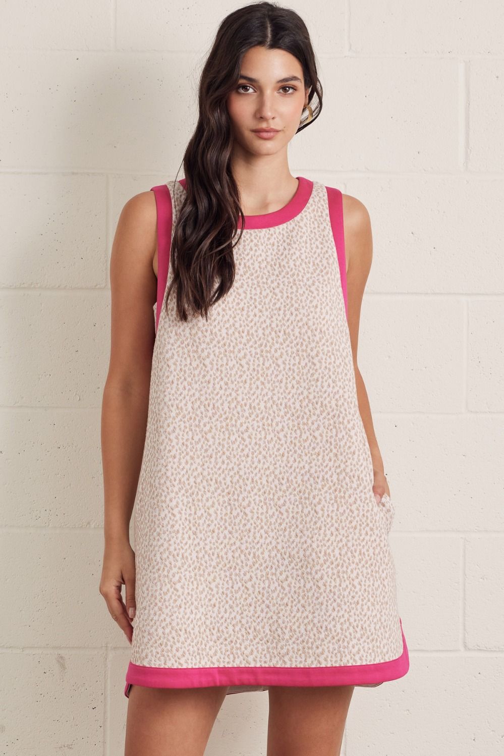 ENTRO Textured Sleeveless Mini Dress With Contrast Binding In Oatmeal