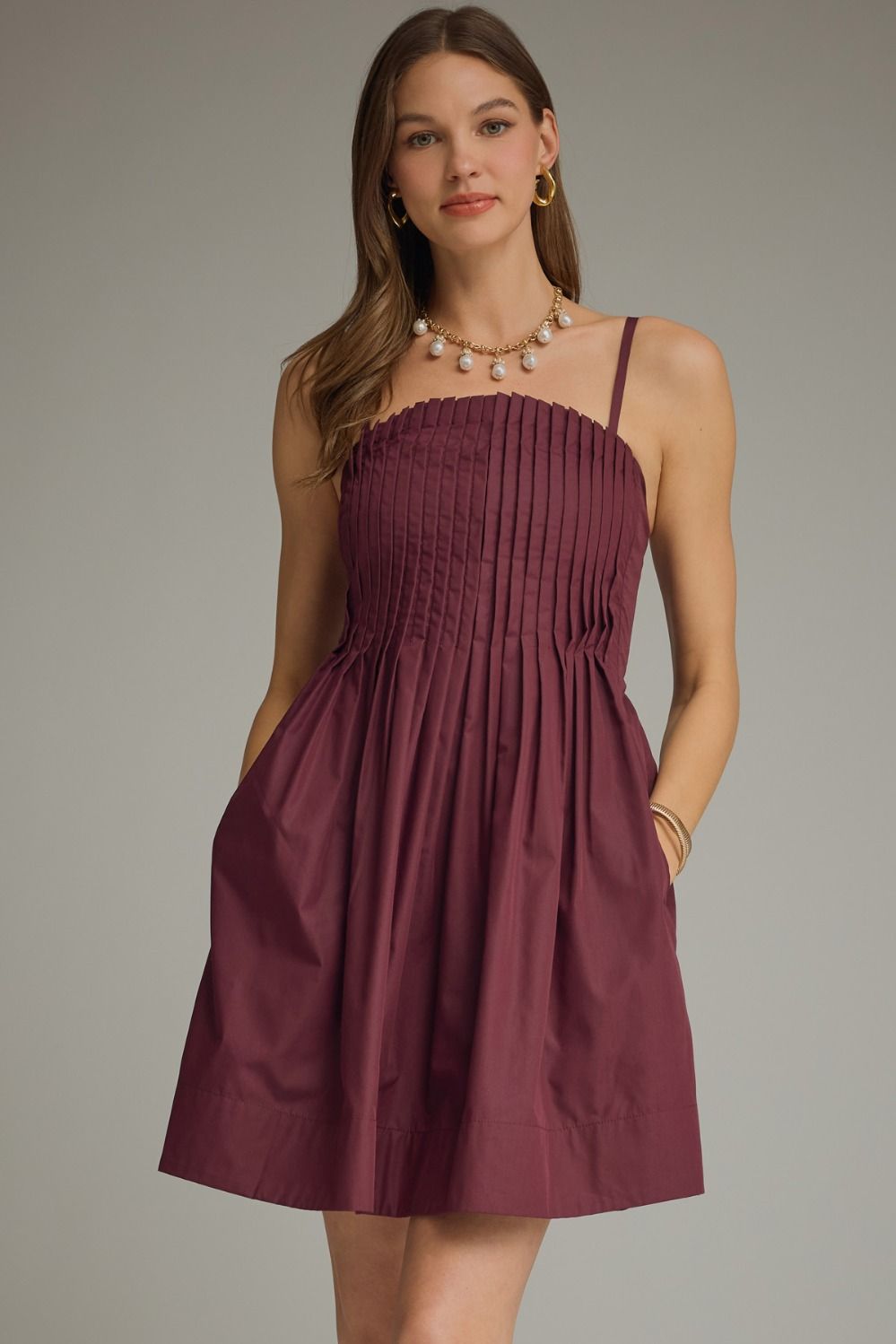 ENTRO Solid Pleated Bodice Mini Dress In Merlot
