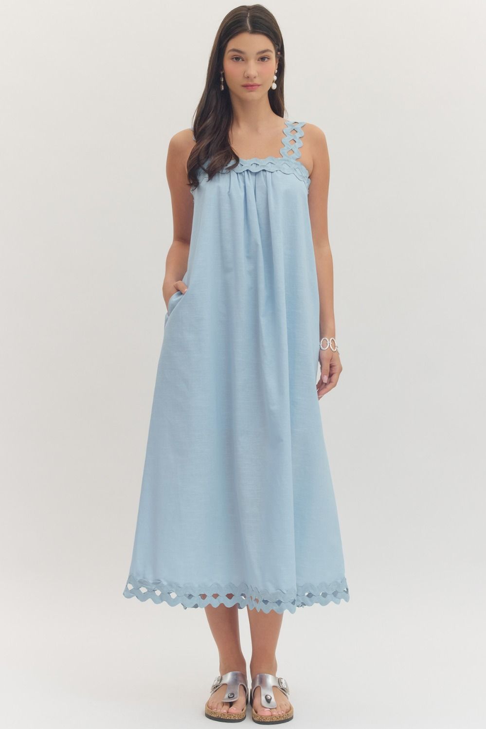 ENTRO Solid Sleeveless Midi Dress With Scalloped Accent Trim In Light Blue