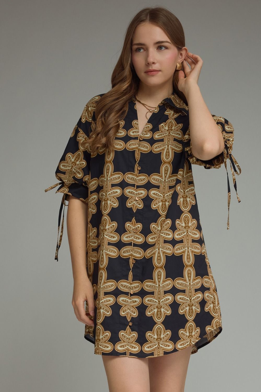 ENTRO Printed Short Sleeve Mini Dress In Black