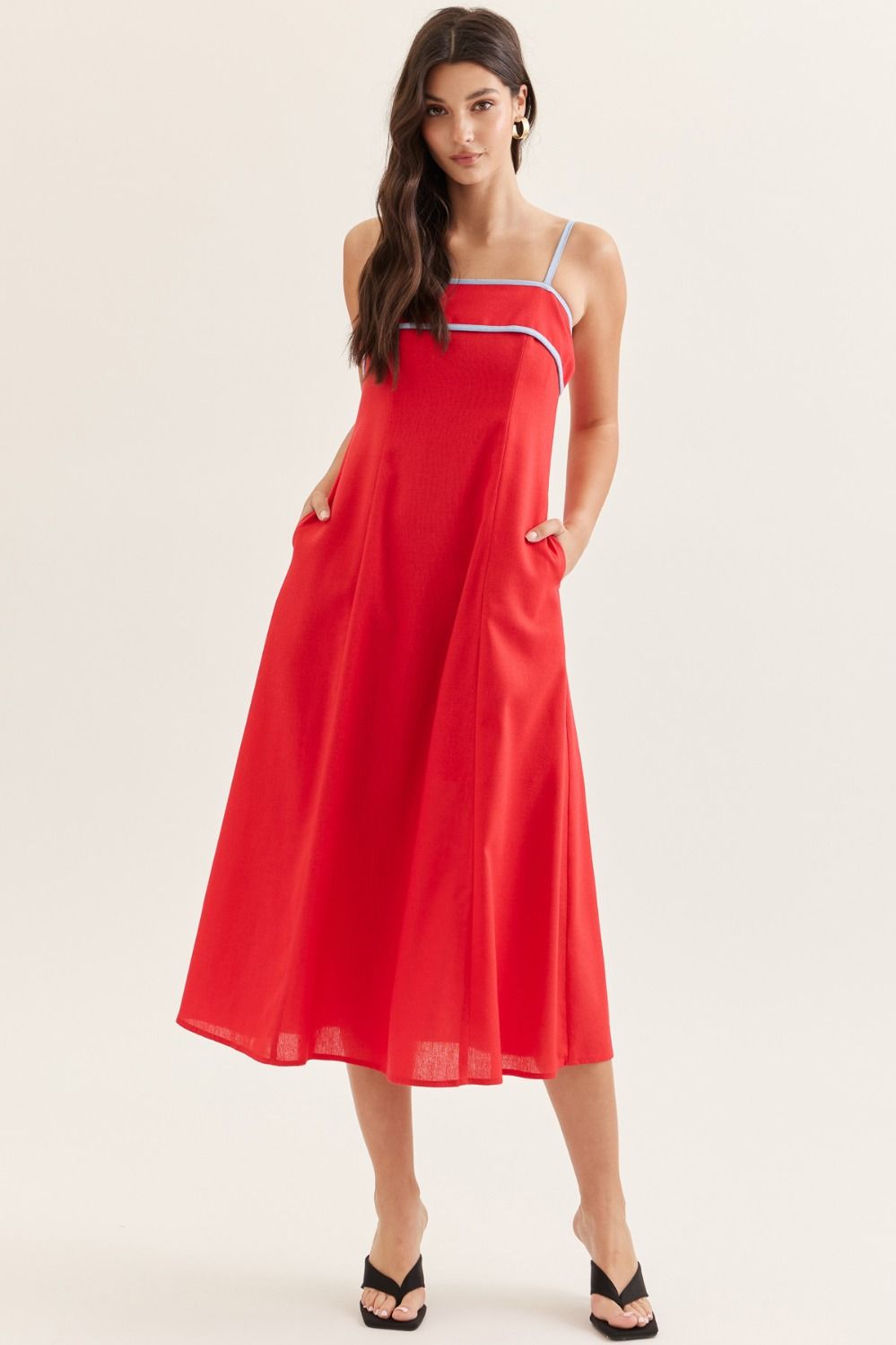 ENTRO Solid Sleeveless Midi Dress With Contrast Binding In Red