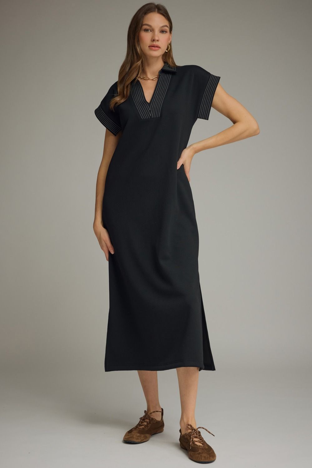 ENTRO Solid Collared Midi Dress In Black