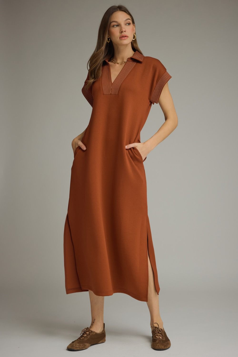 ENTRO Solid Collared Midi Dress In Rust