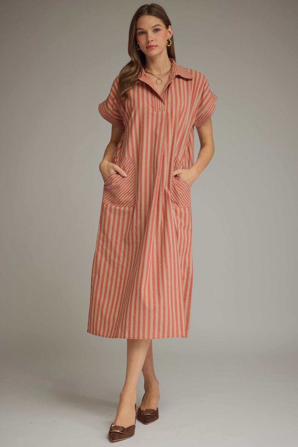 ENTRO Striped Collared Short Sleeve Midi Dress In Brick