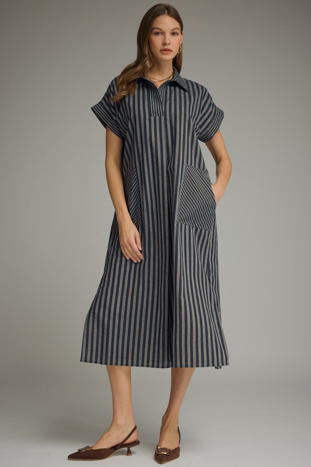 ENTRO Striped Collared Short Sleeve Midi Dress In Dark Navy