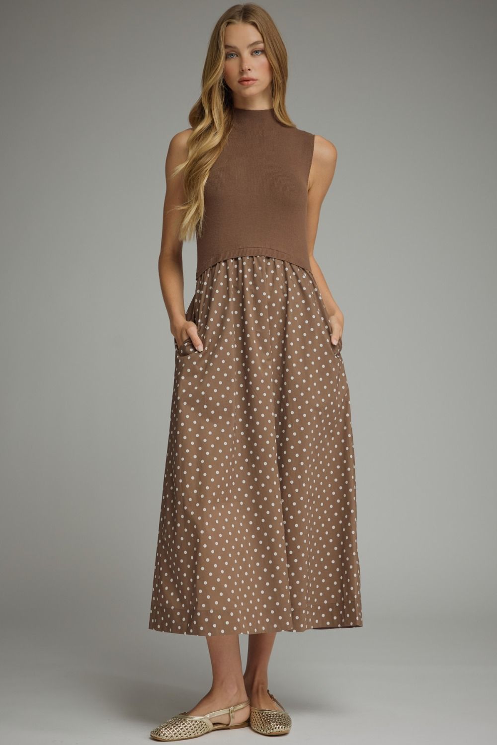 ENTRO Polka Dot Sleeveless Midi Dress In Brown