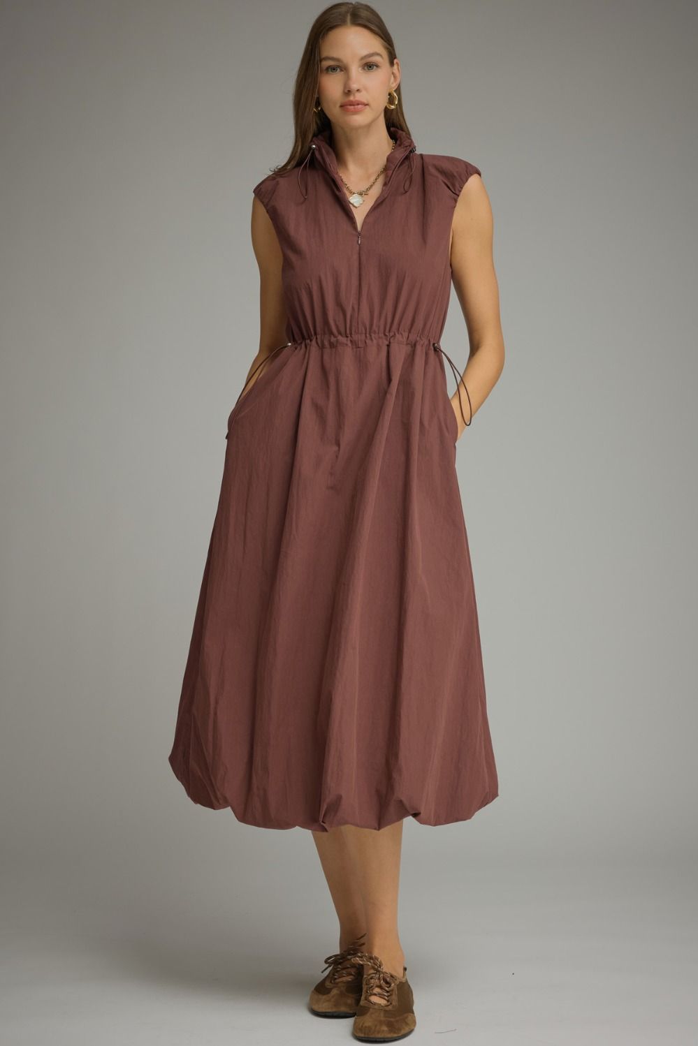 ENTRO Solid Midi Dress In Red Bean