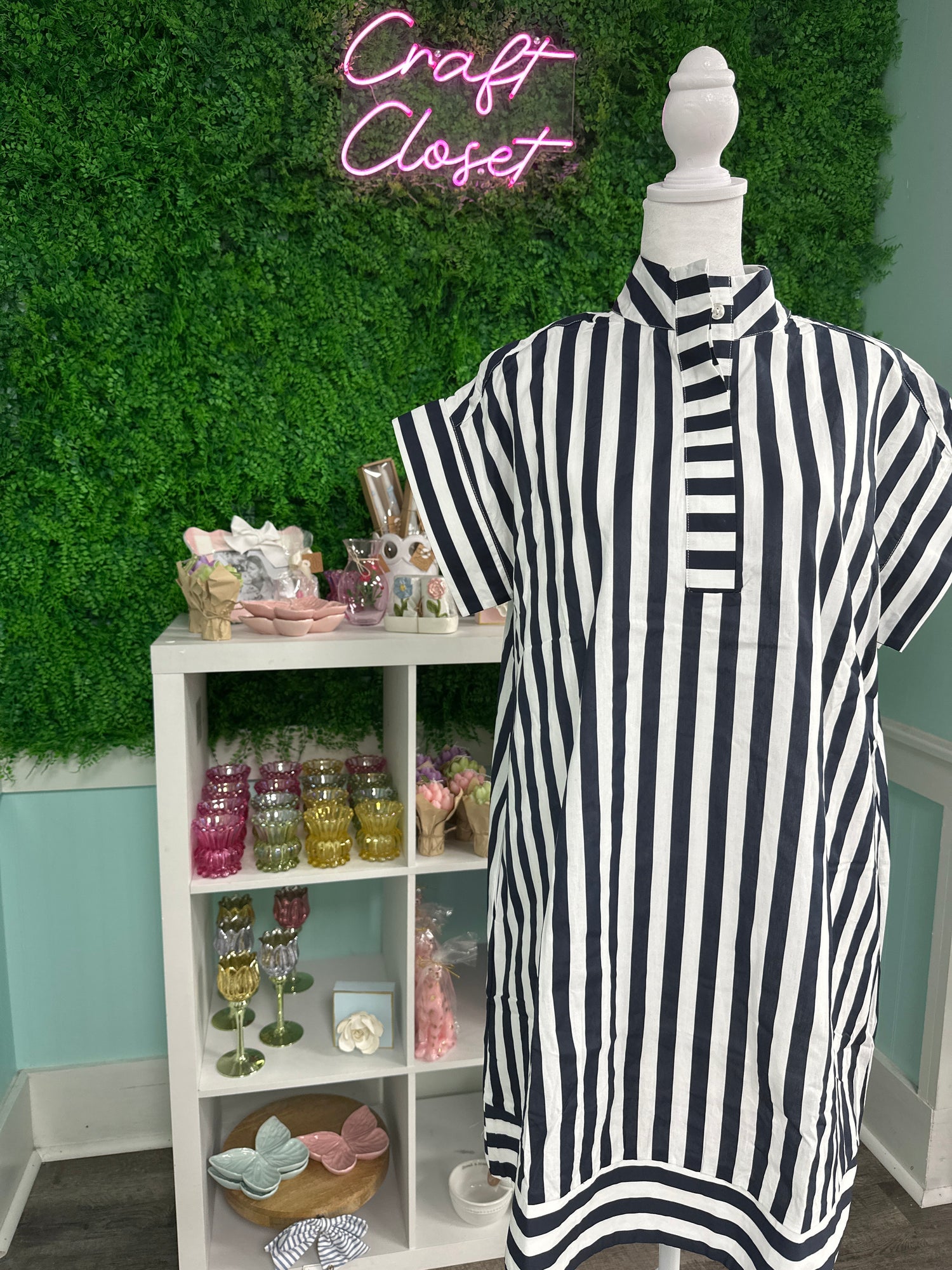 Entro Striped Cap Sleeve Mini Dress In Navy