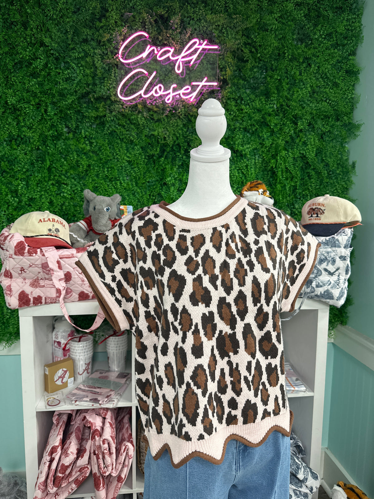 She + Sky Leopard Print Top In Light Pink