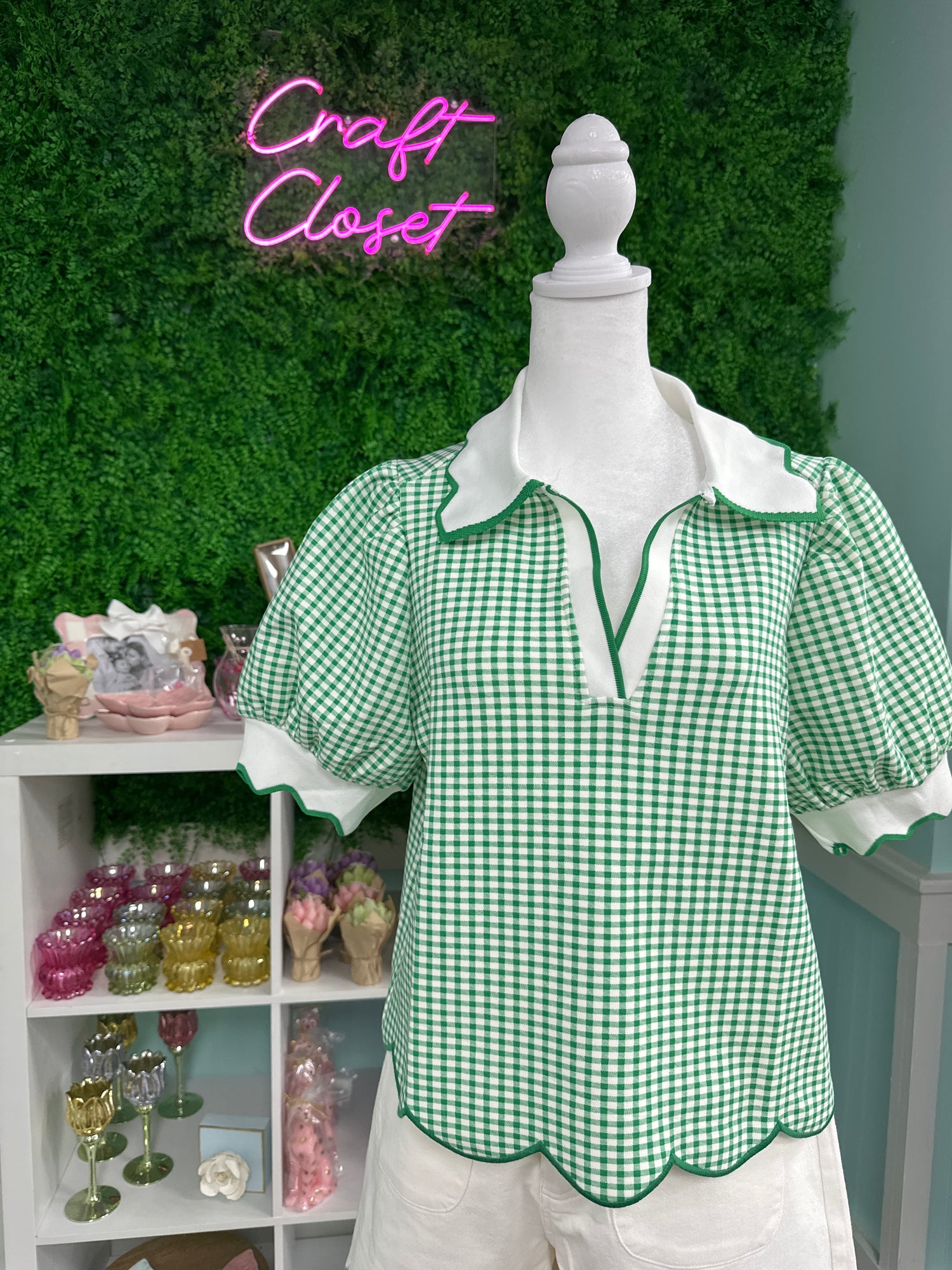ENTRO Gingham Short Puff Sleeve Top With Scalloped Trim In Green