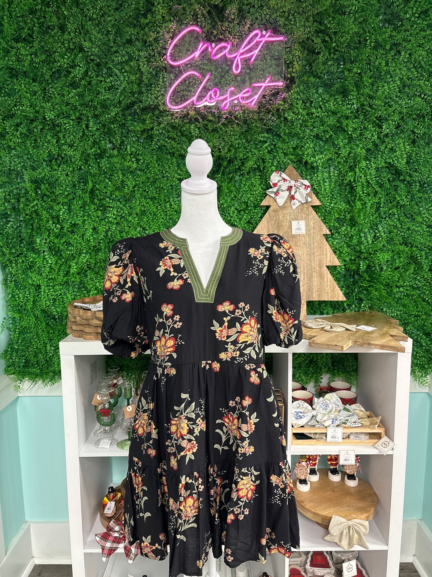 ENTRO Floral Print Mini Dress With Contrast Binding In Black *FINAL SALE*