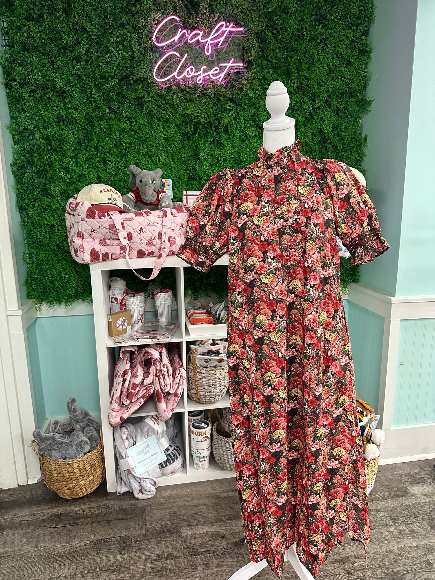 ENTRO Floral Puff Sleeve Mini Dress In Brick