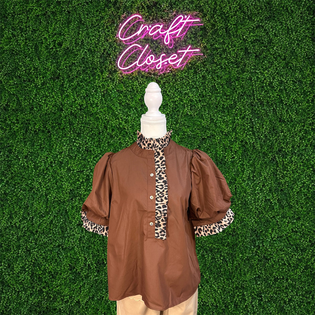 ENTRO Top In Brown