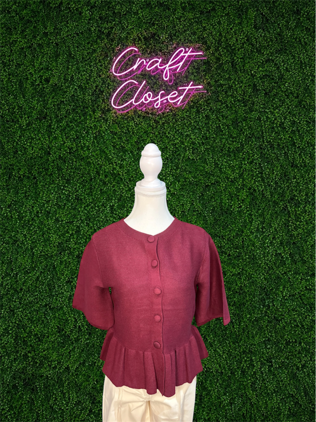 ENTRO Cropped Sleeve Peplum Cardigan In Burgundy