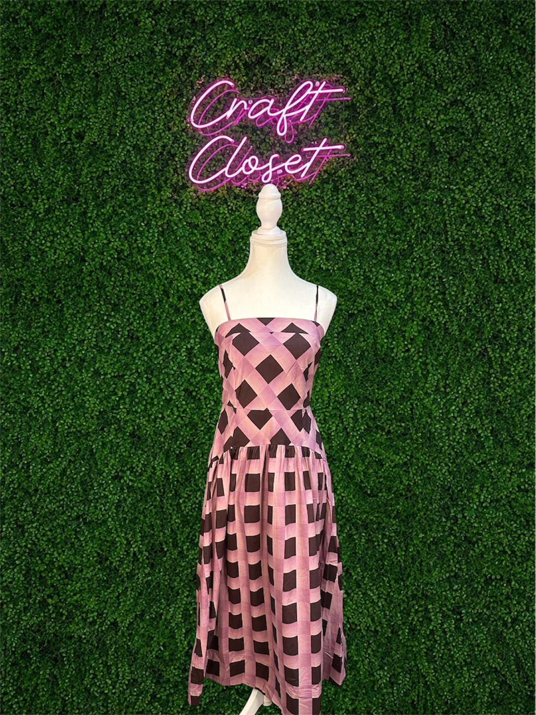 ENTRO Geometric Sleeveless Midi Dress In Eggplant