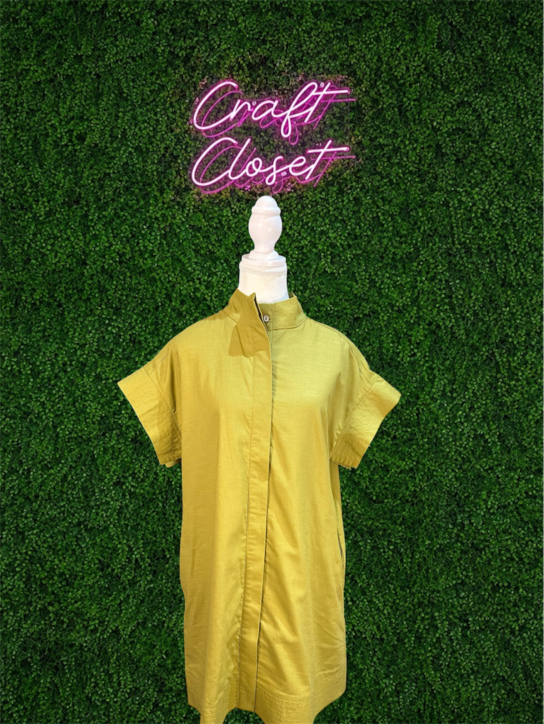 ENTRO Short Sleeve Mini Dress With Hidden Placket In Martini Olive
