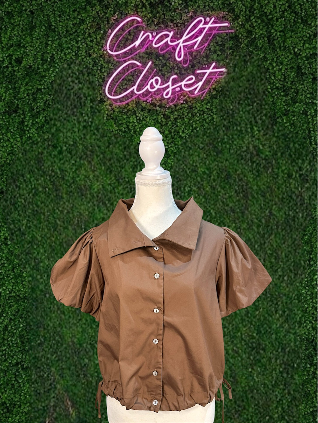 ENTRO Top In Brown