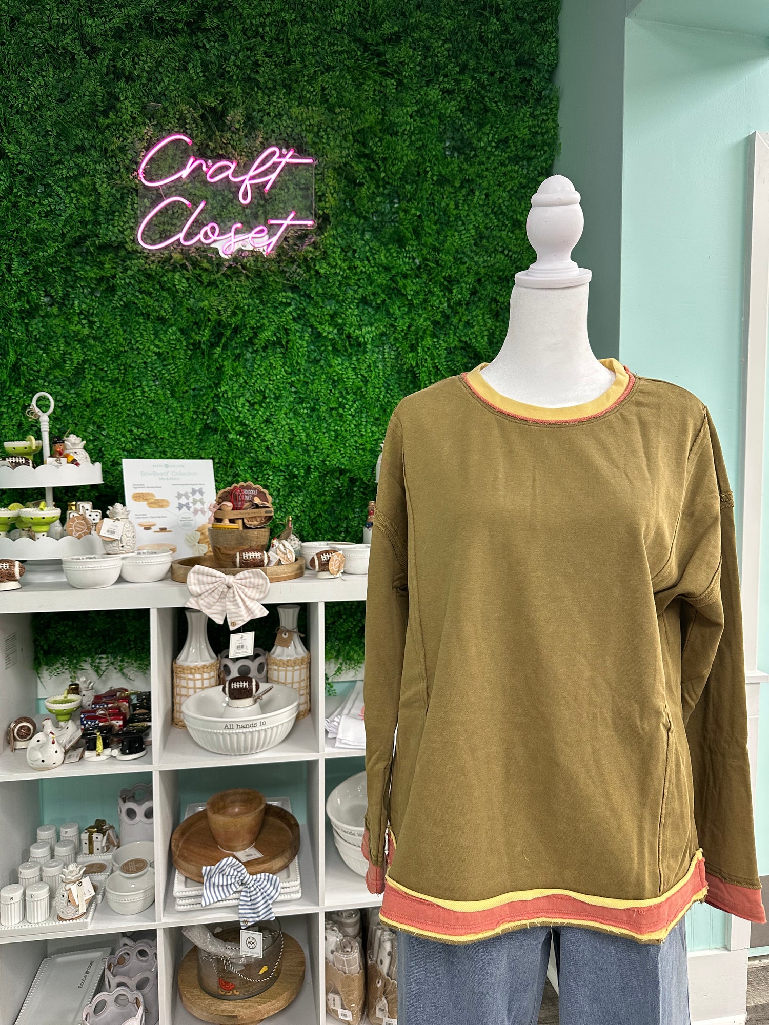 Jodifl Long Sleeve Color Block Top In Olive