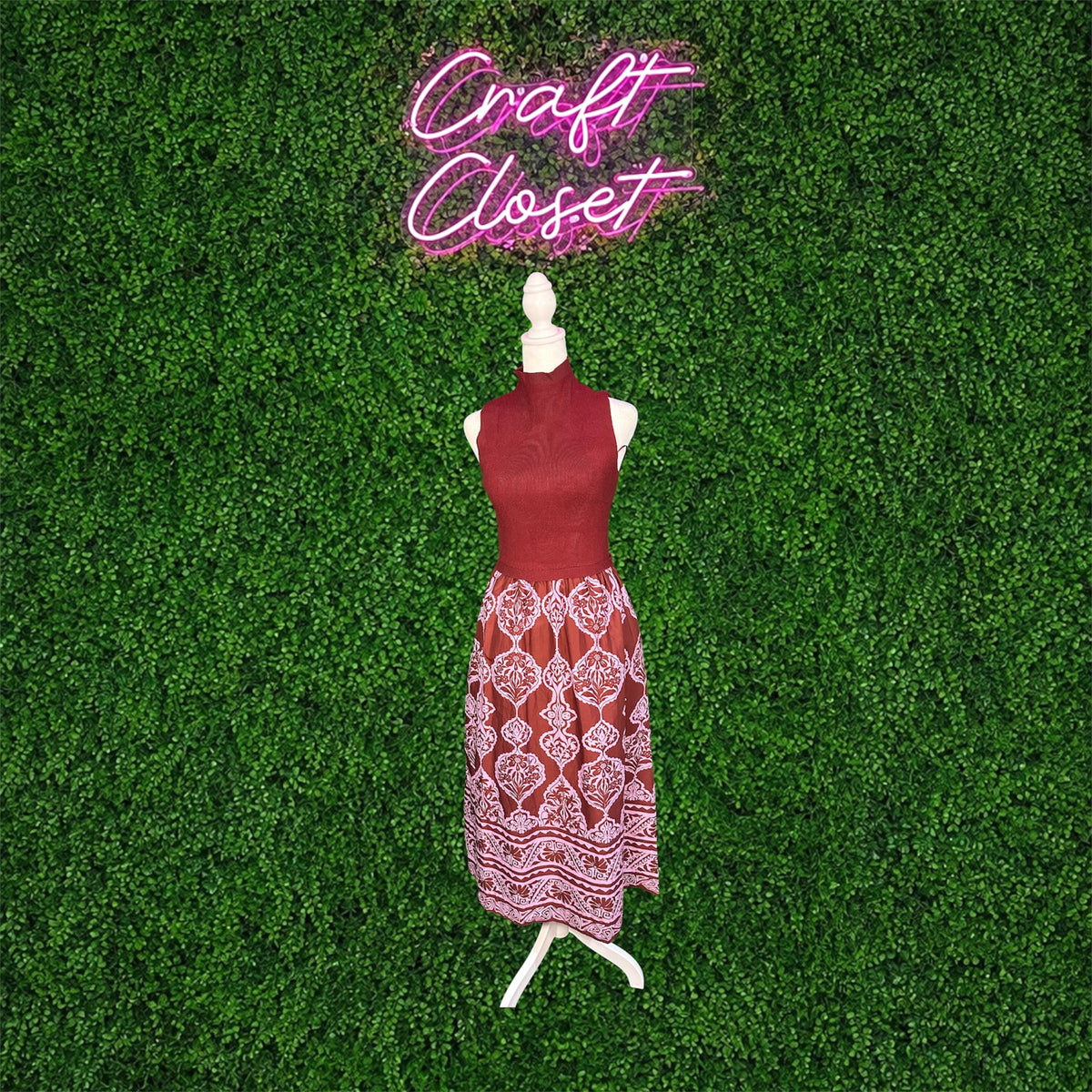 ENTRO Printed Midi Dress In Burgundy