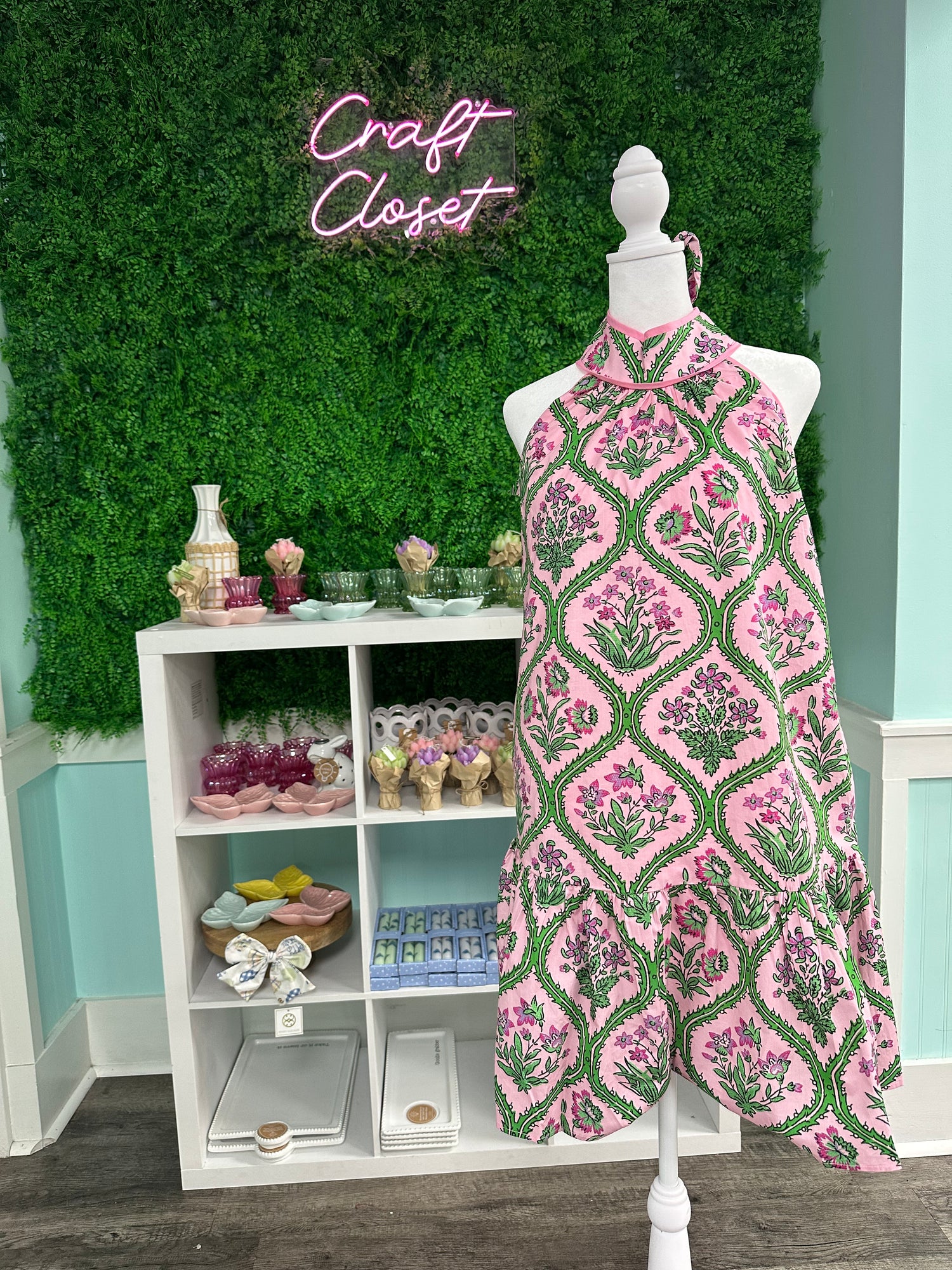 Entro Botanical Mini Dress In Pink