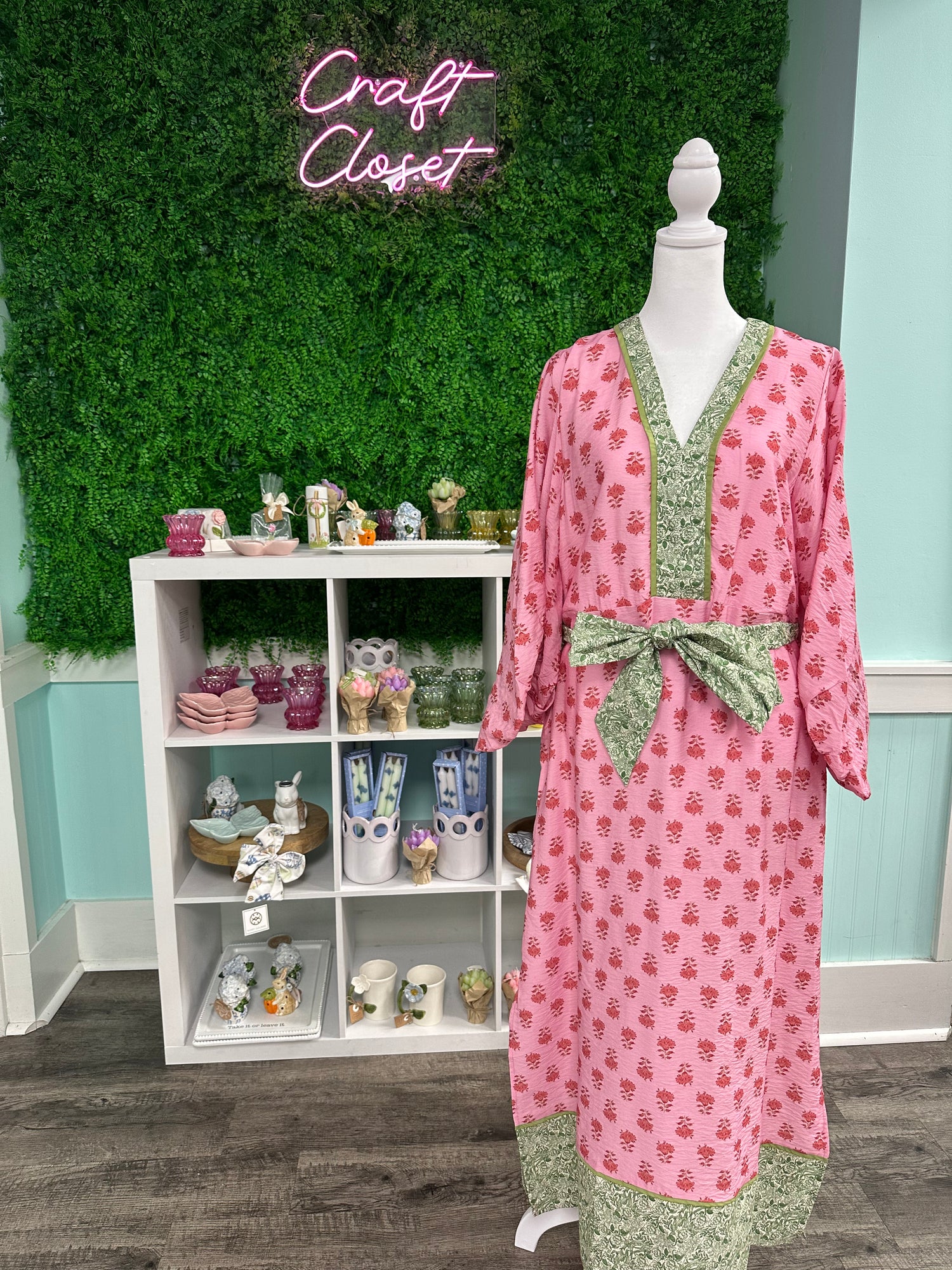 Entro Floral Print 3/4 Sleeve Midi Dress In Pink