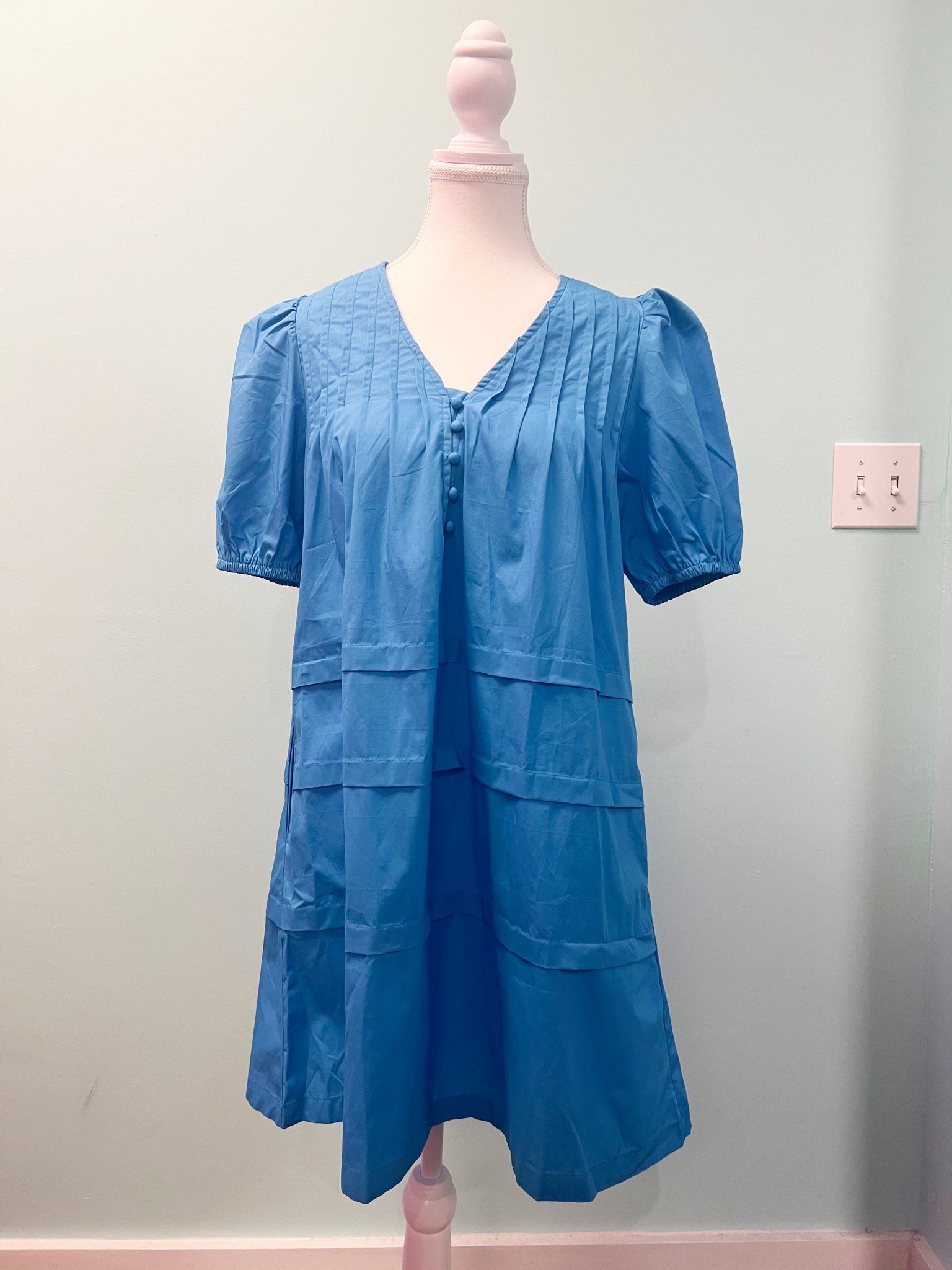 Barefoot Ladies Clothing #1241 Blue Solid Color Pleated Puff Short Sleeve Shift Dress