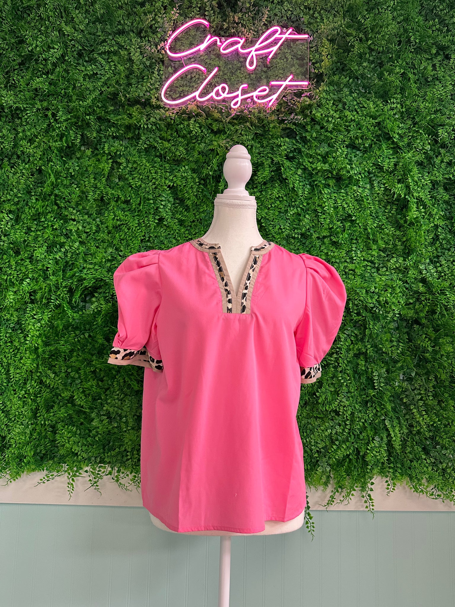 ENTRO Pink Cheetah Trim Puff Sleeve