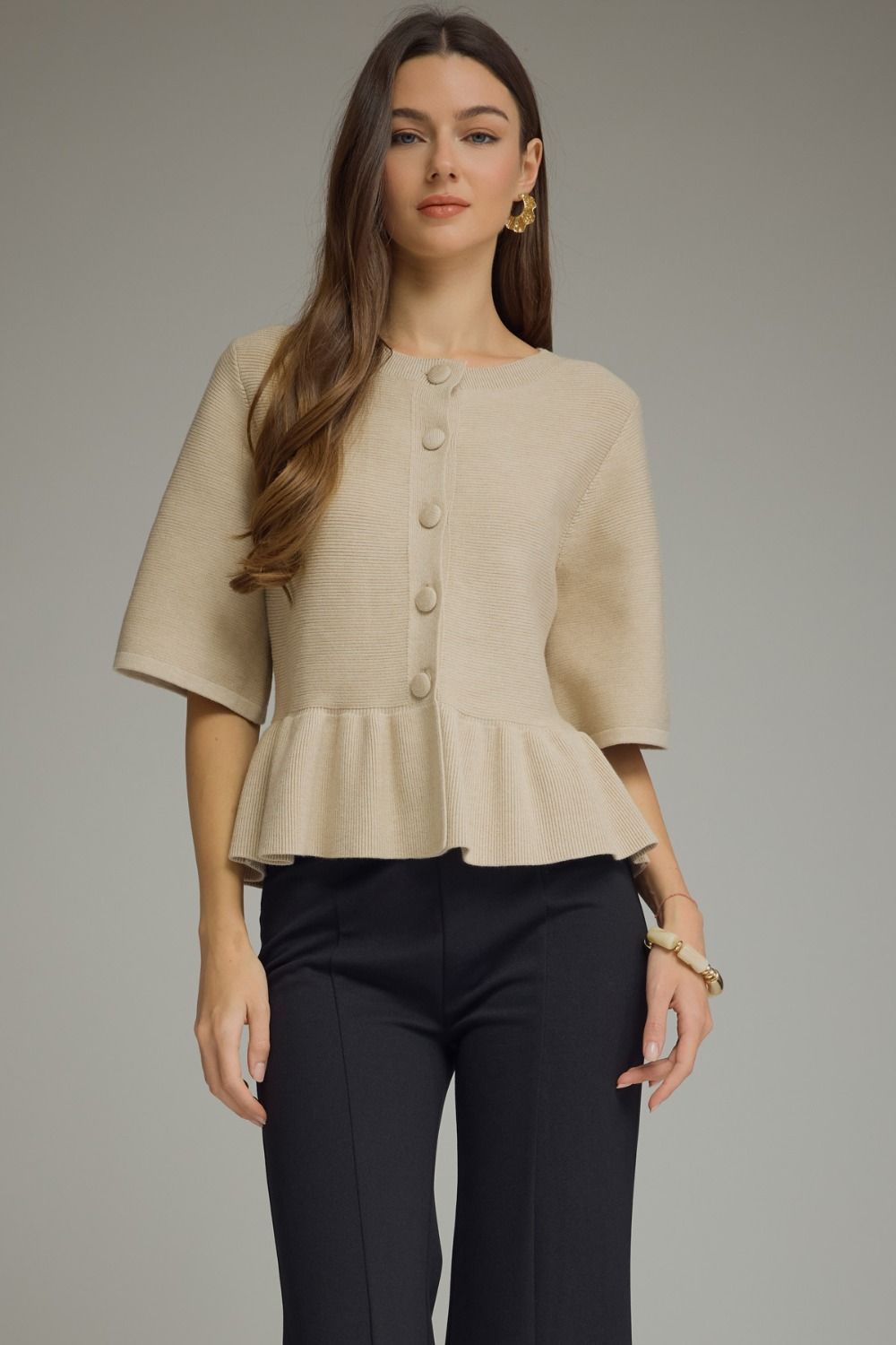ENTRO Cropped Sleeve Peplum Cardigan In Oatmeal