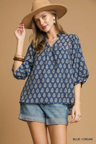 Umgee Floral Print V-Split Top In Blue & Cream
