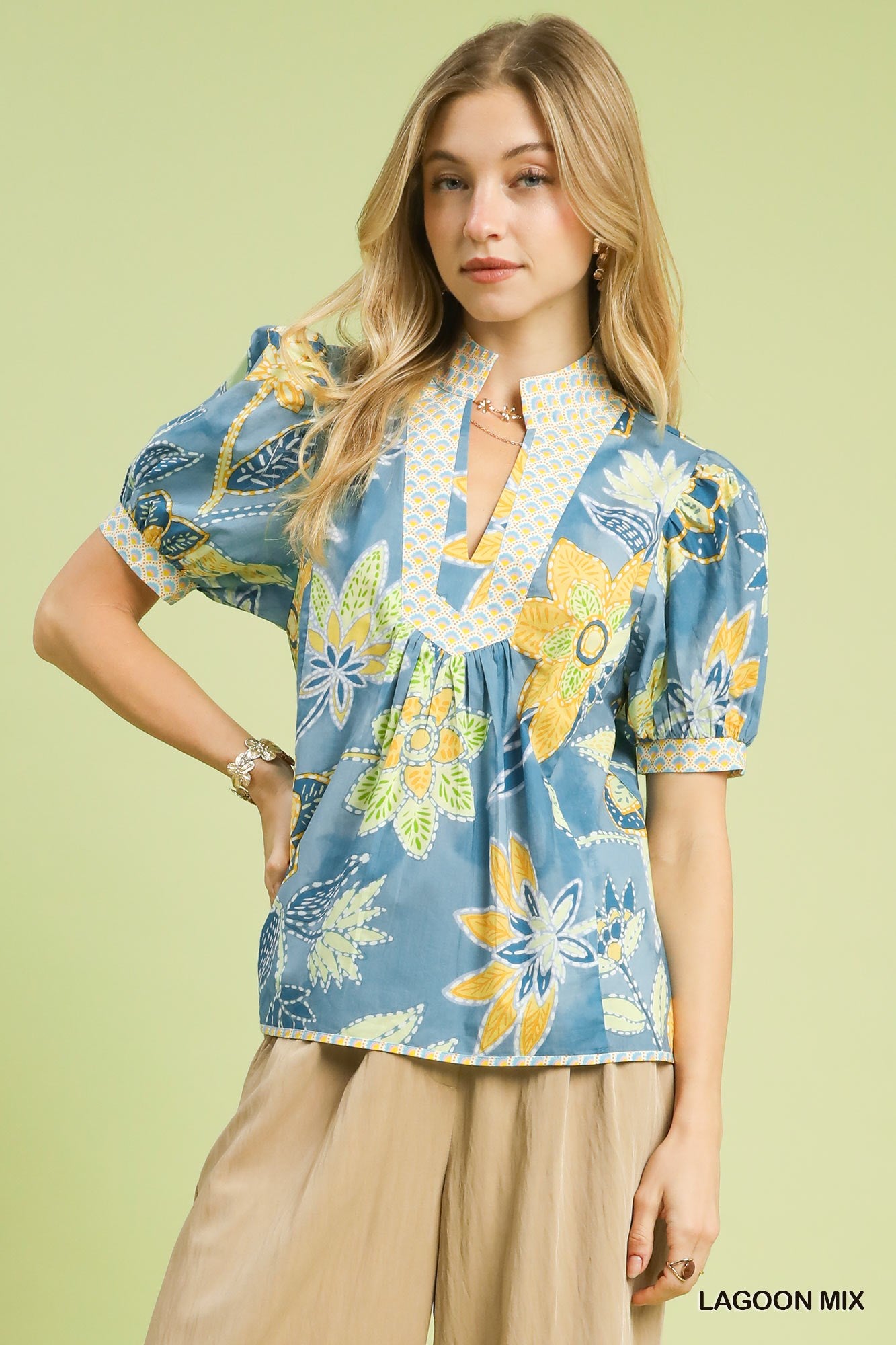 Umgee Mixed Abstract Print V Neck Top In Lagoon Mix