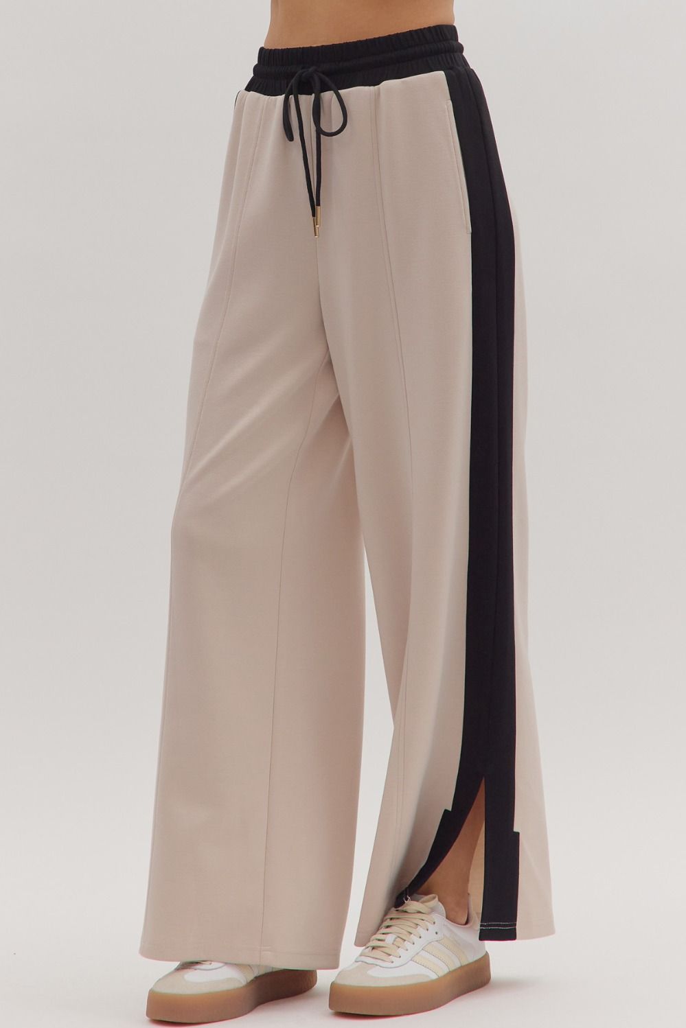 Entro Solid Wide Leg Knit Pants With Contrast Stripe In Oatmeal