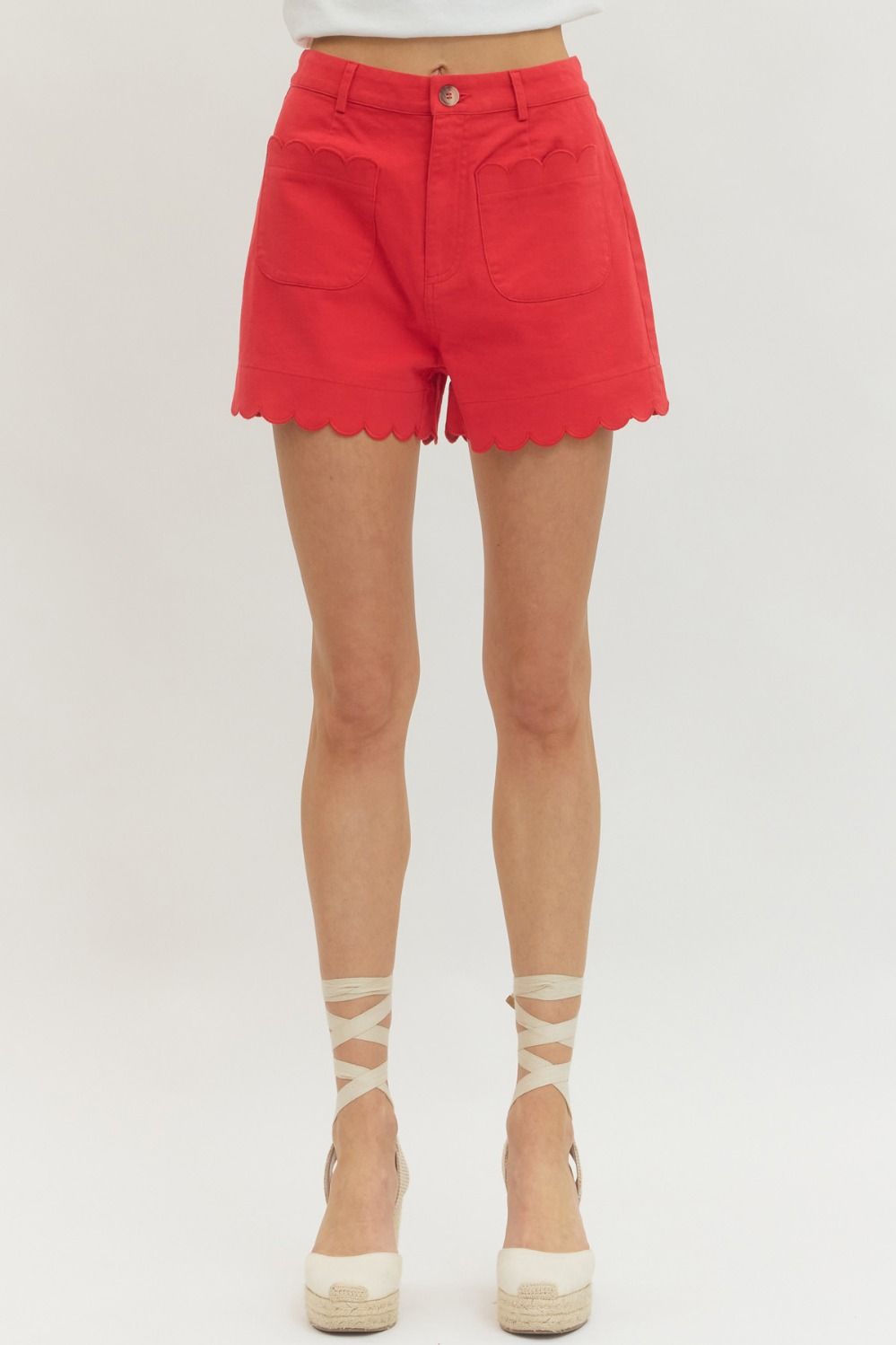 Entro Scalloped Hem Shorts In Red