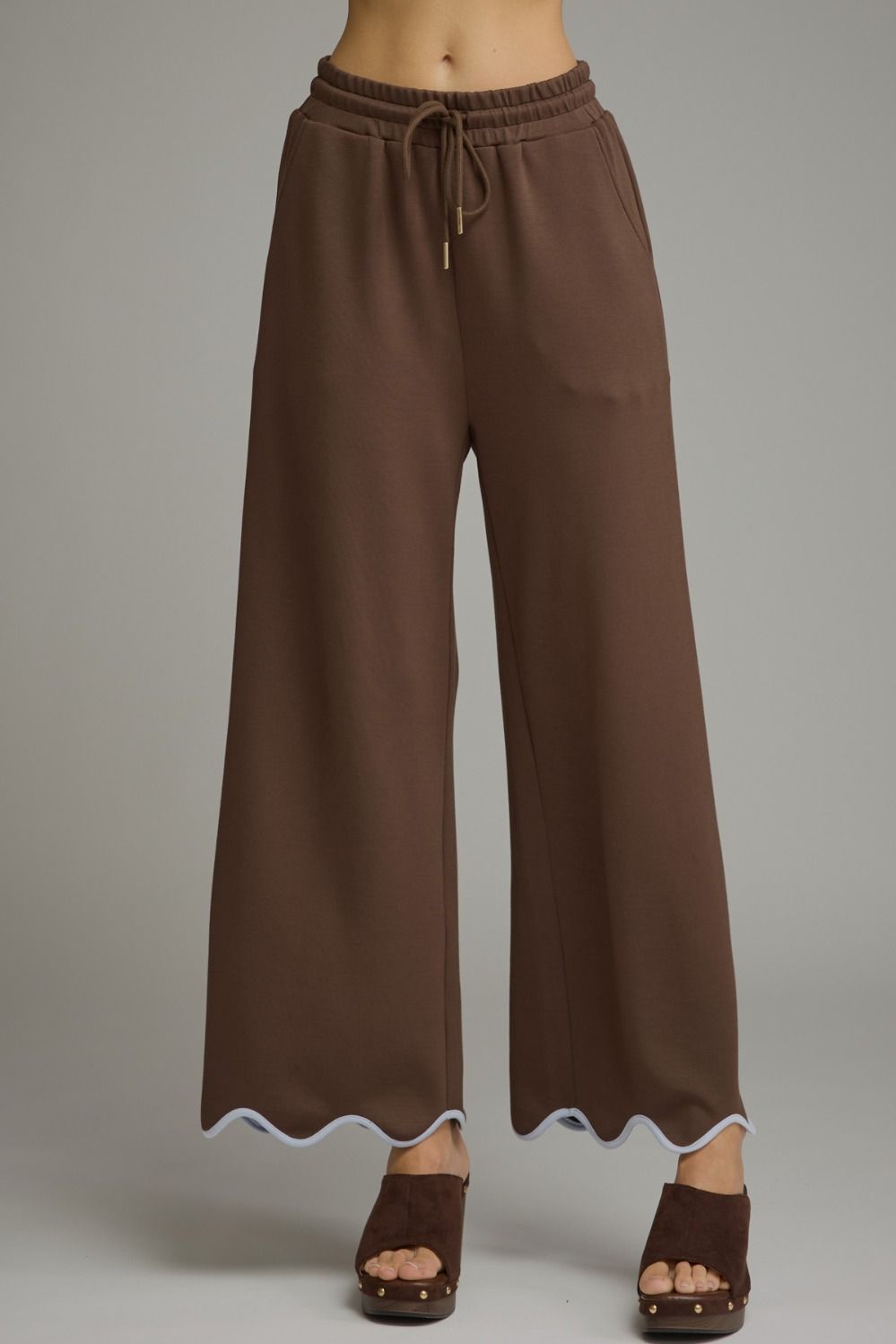 ENTRO Luxe Knit Pants With Scalloped Hem In Brown