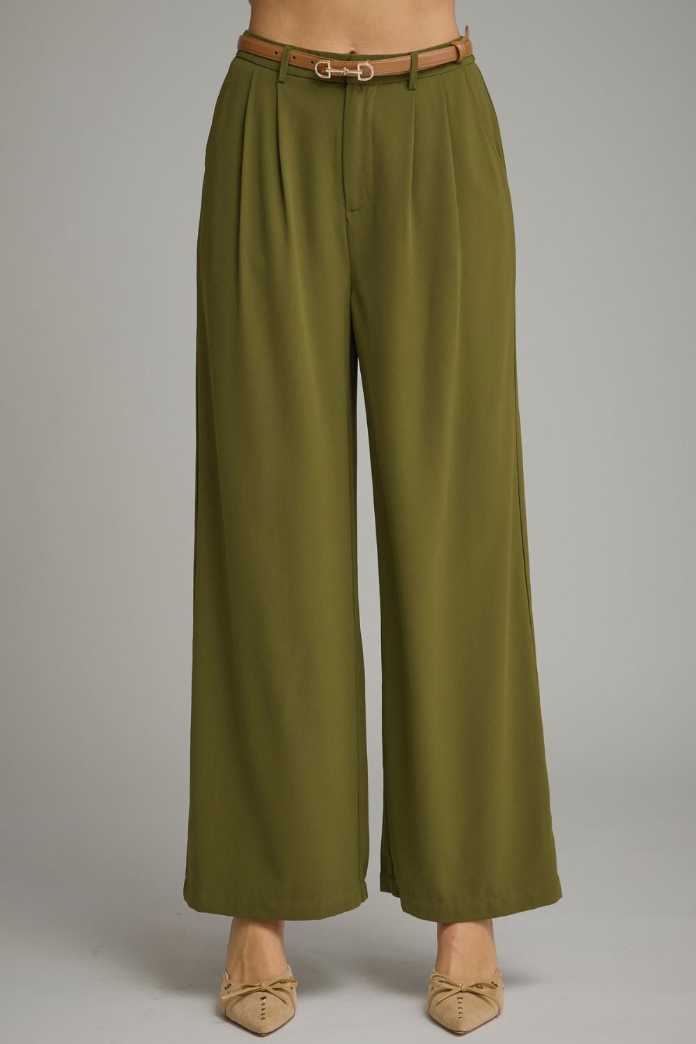 ENTRO Horsebit Belted Pant In Olive