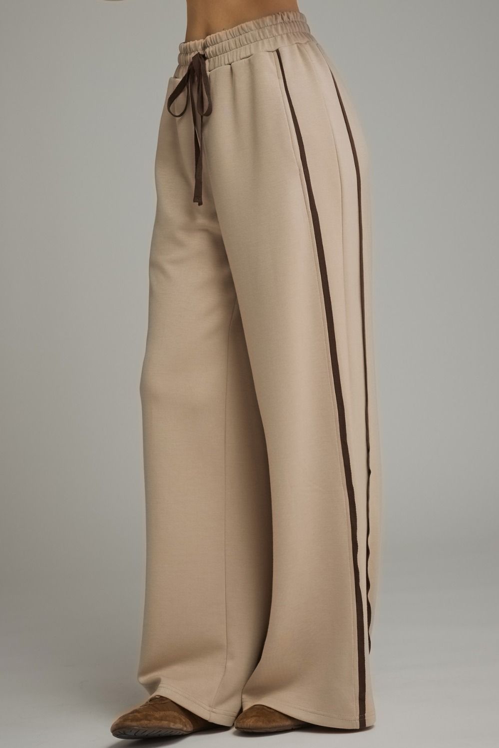ENTRO Solid Wide Leg Pant With Contrast Stripe In Taupe *COMING SOON*