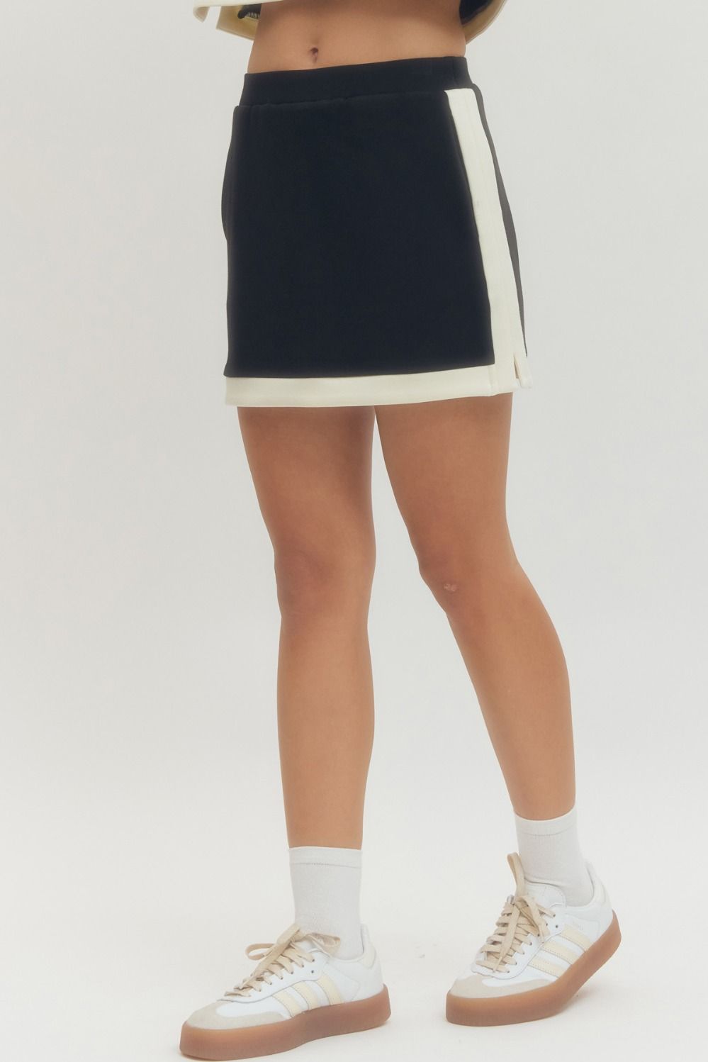 ENTRO Solid Knit Skirt With Contrast Hem In Black *COMING SOON*
