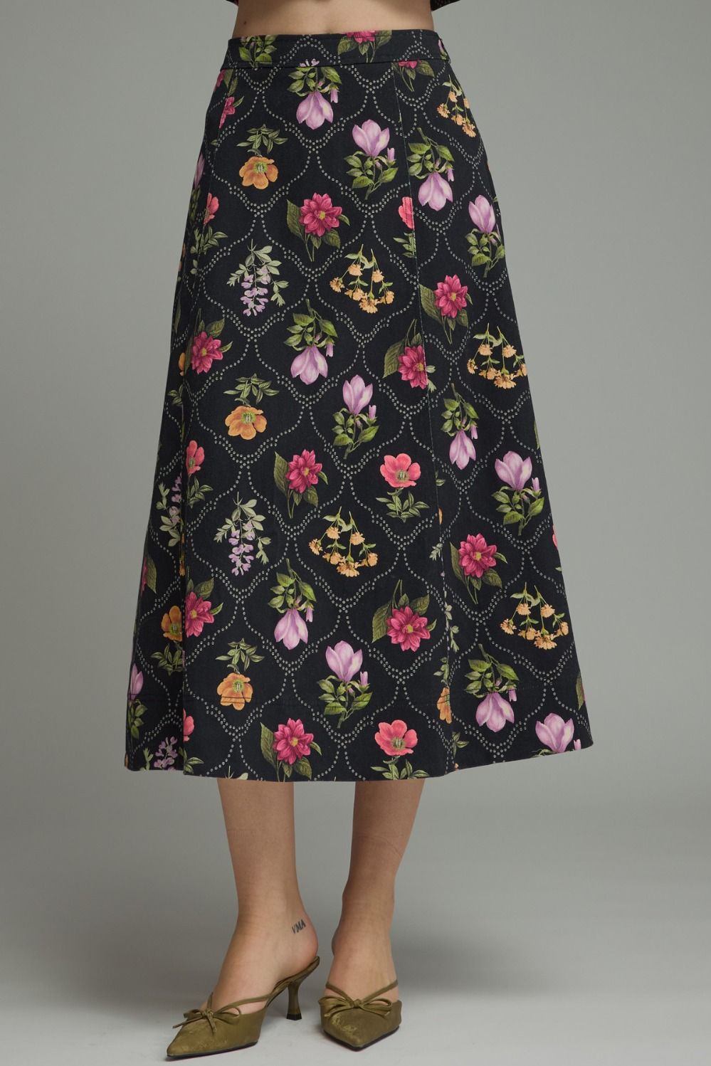 ENTRO Floral Print Midi Skirt In Black *COMING SOON*