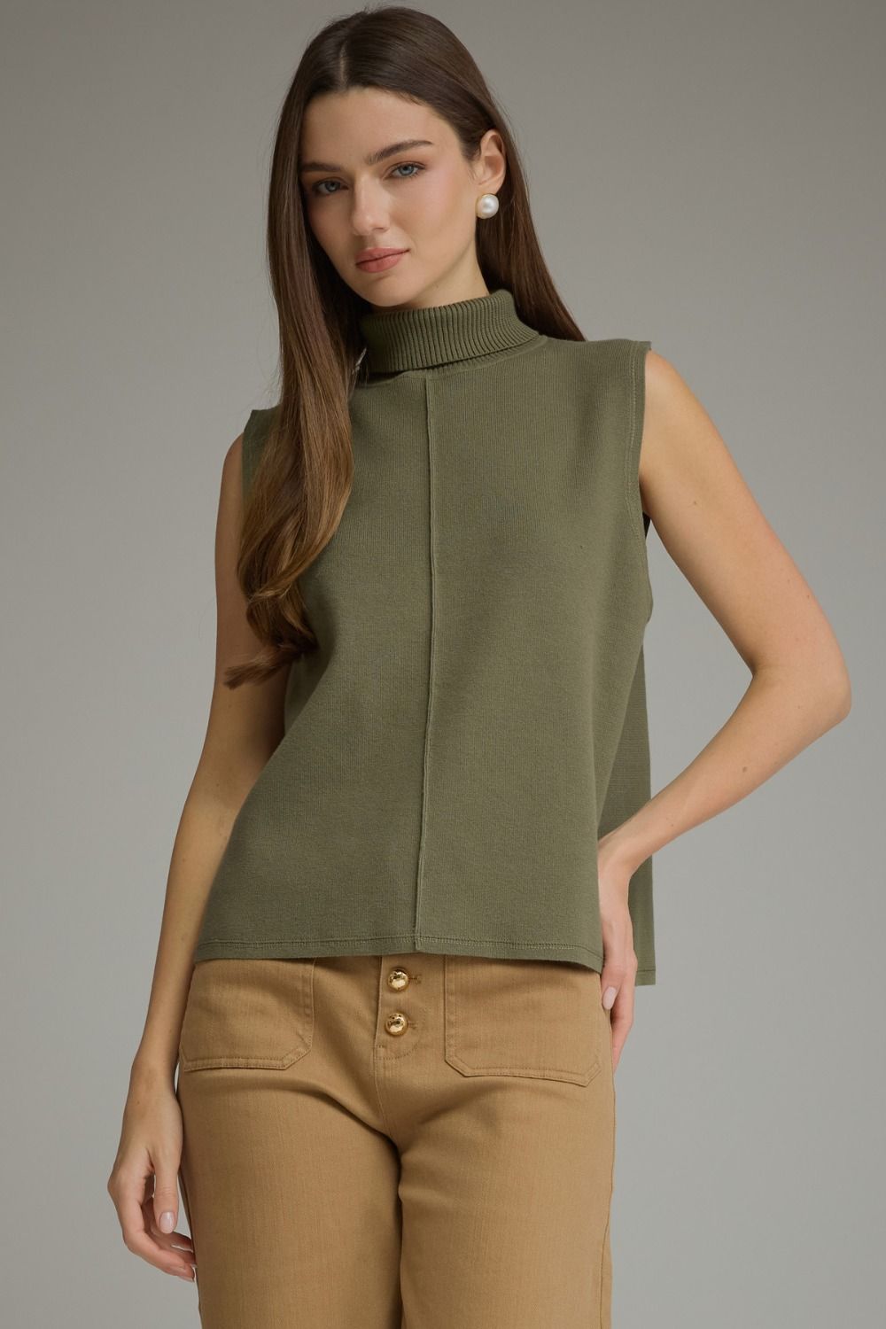 ENTRO Solid Sleeveless Turtleneck In Olive
