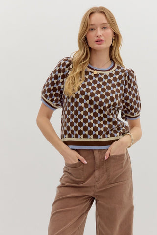 ENTRO Abstract Short Sleeve Sweater Top In Brown