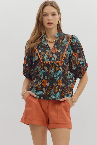 ENTRO Botanical Print V Neck Top In Black