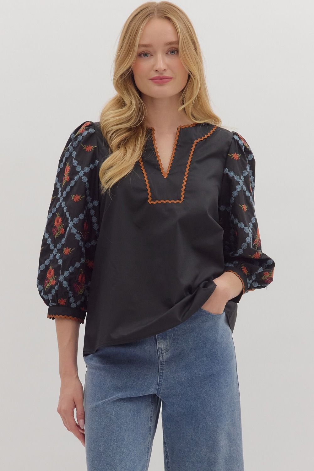 ENTRO Embroidered 3/4 Sleeve Top In Black *COMING SOON*