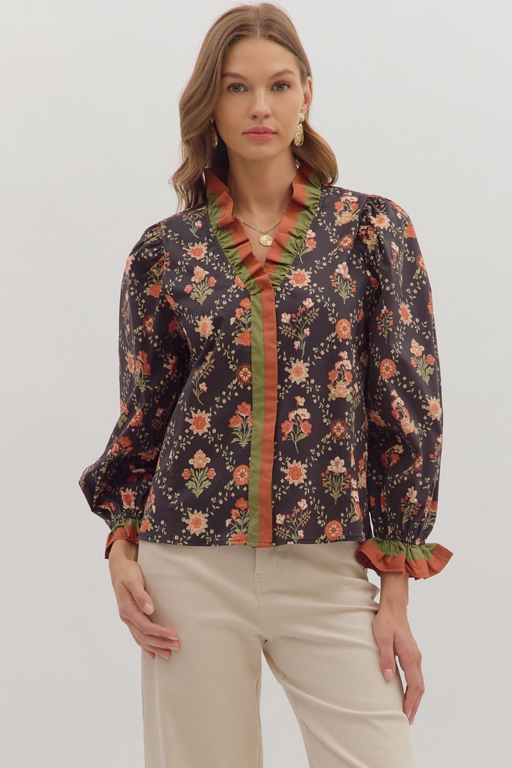 ENTRO Floral Print Long Sleeve Top With Ruffle Trim In Black