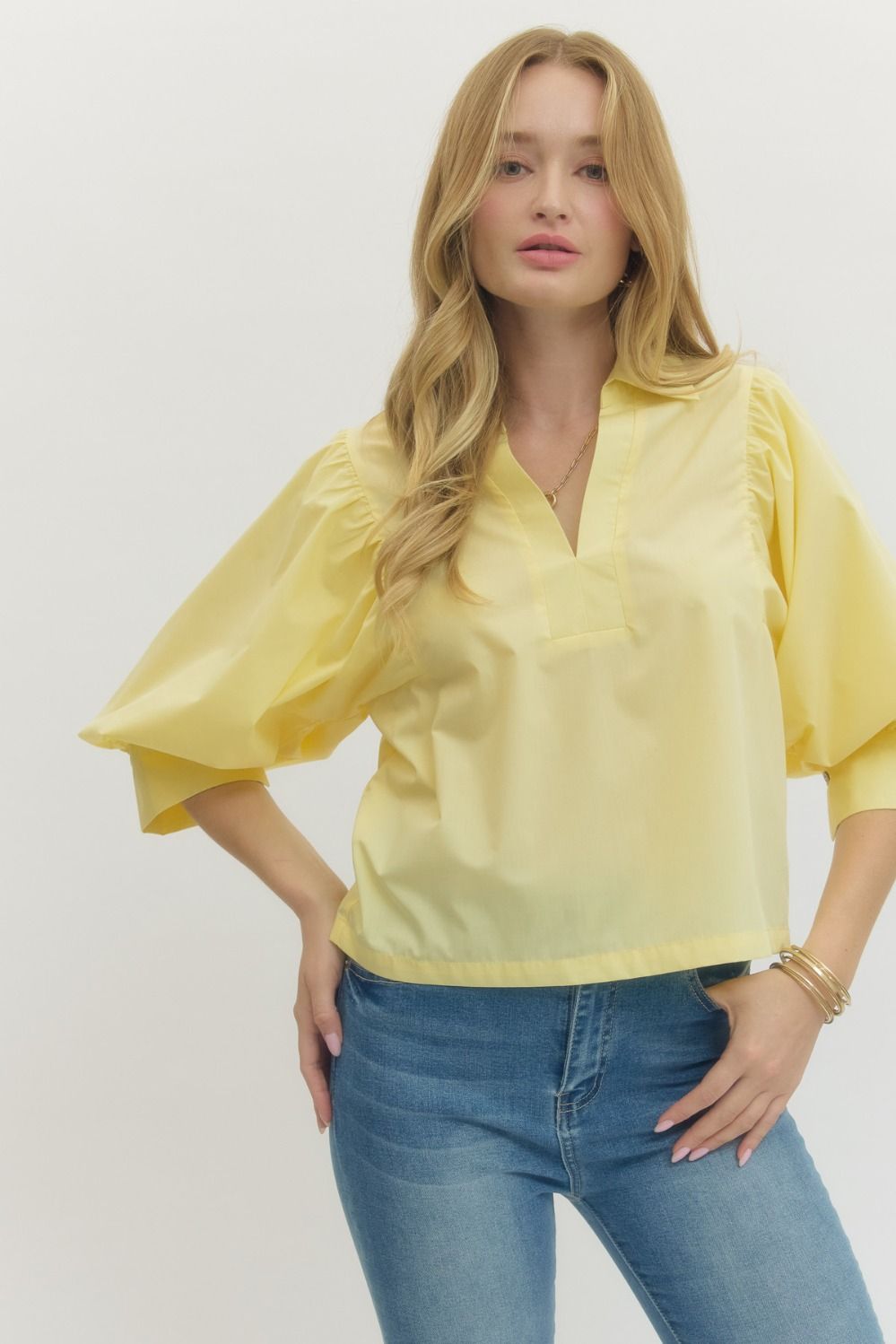 Entro Solid 3/4 Sleeve V Neck Top In Yellow