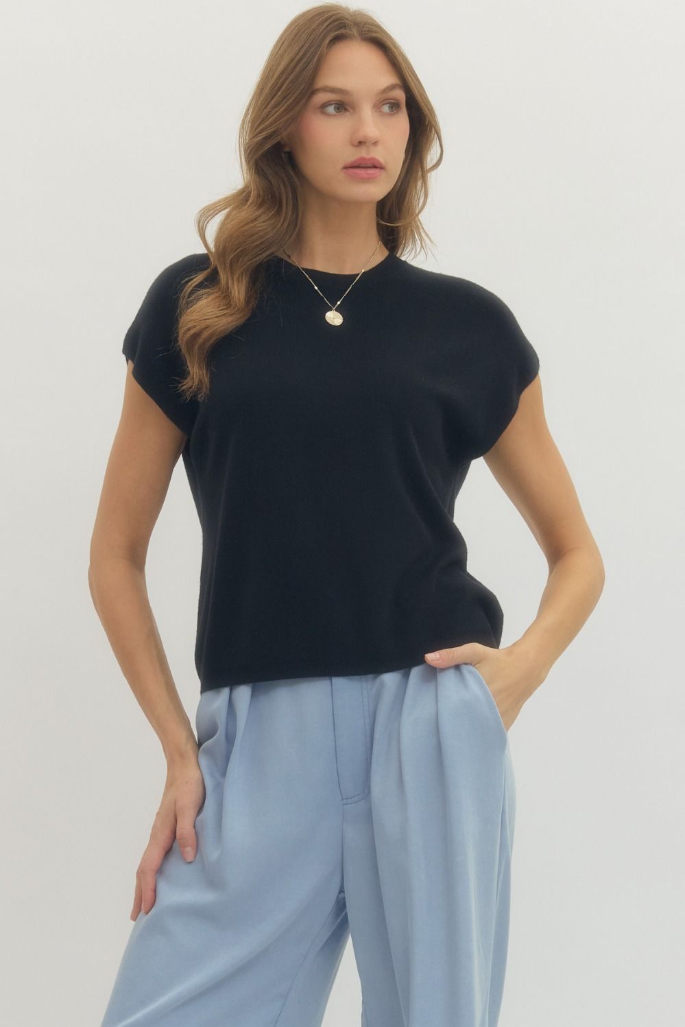 ENTRO Solid Cap Sleeve Knit Top In Black