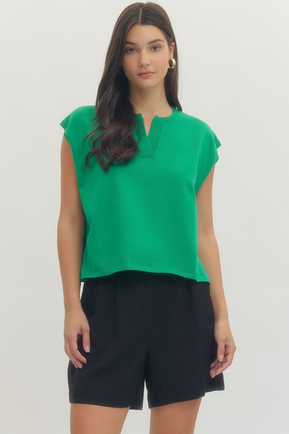 Entro Short Sleeve Knit Top With Ribbed V Neck In Green