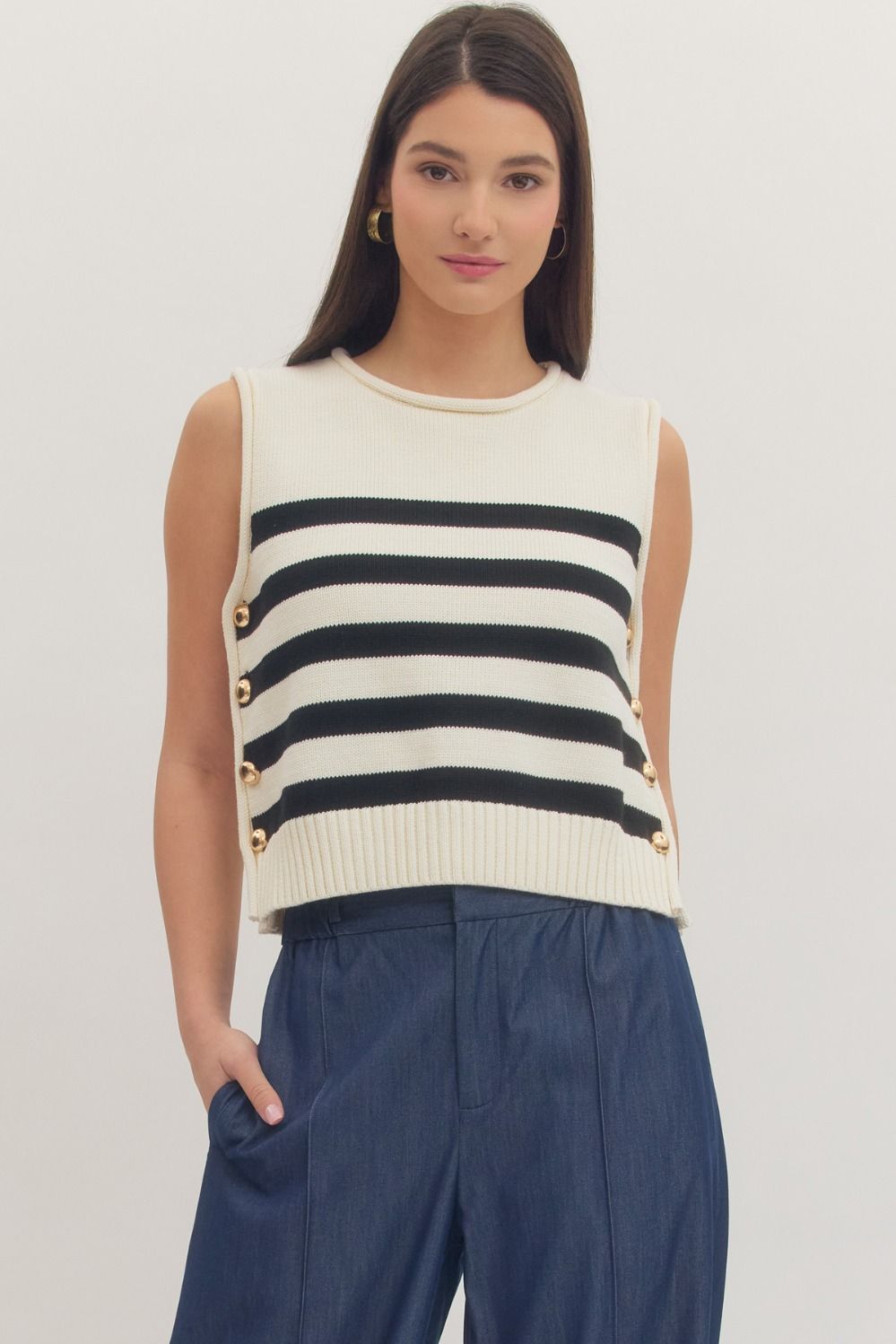 ENTRO Striped Sleeveless Knit Top With Gold Detail In Cream