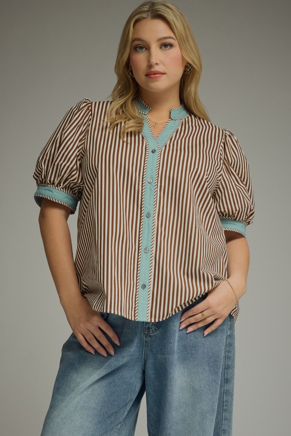 ENTRO Stripe Short Sleeve Top In Brown PLUS Sizes