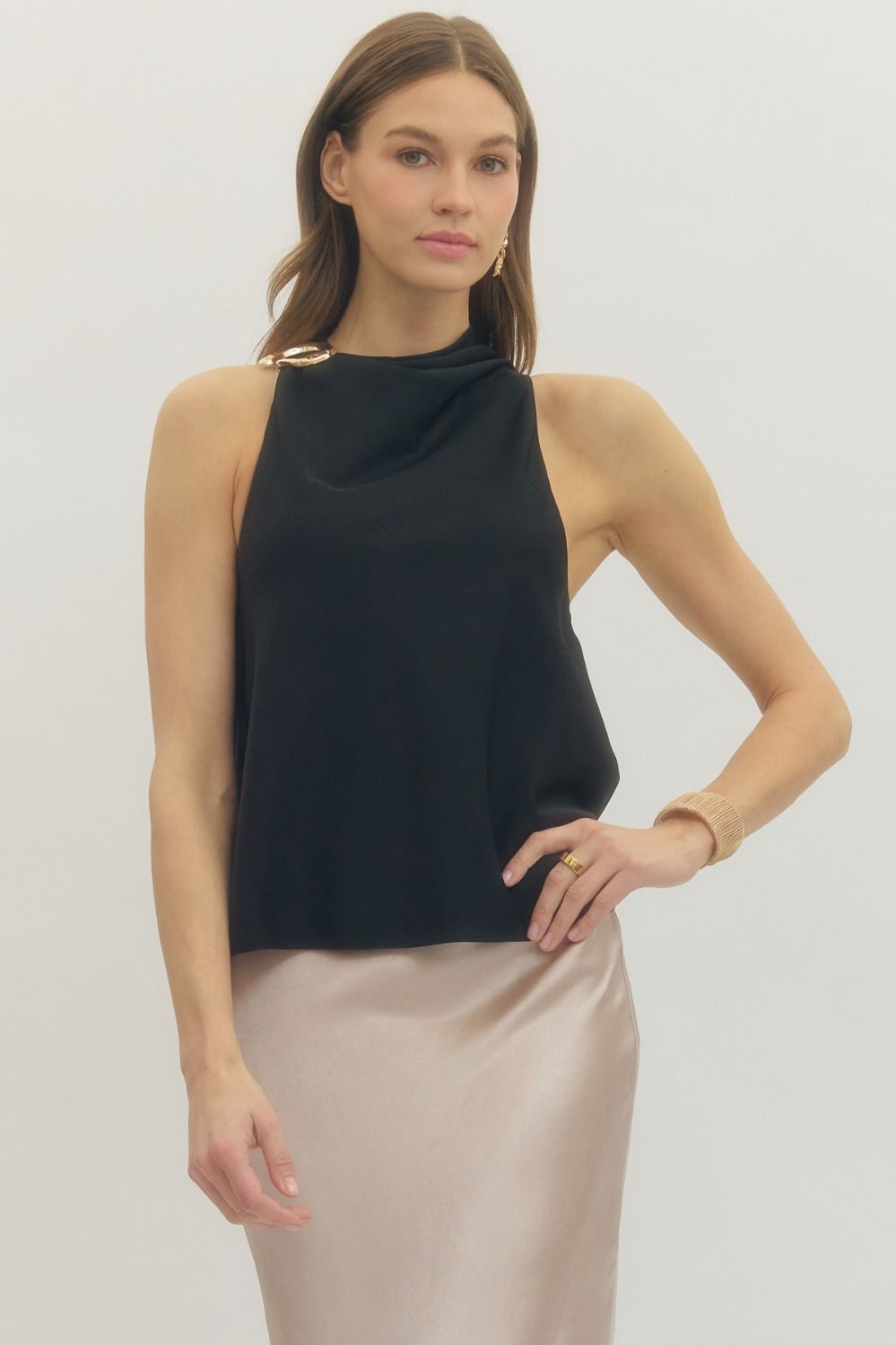 Entro Solid Sleeveless Shoulder Detail Top In Black