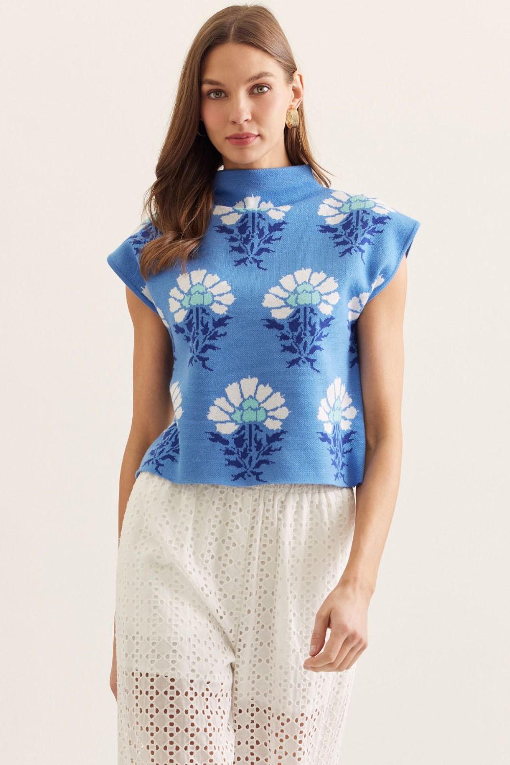 ENTRO Botanical Print Sleeveless Mock Neck Top In Blue