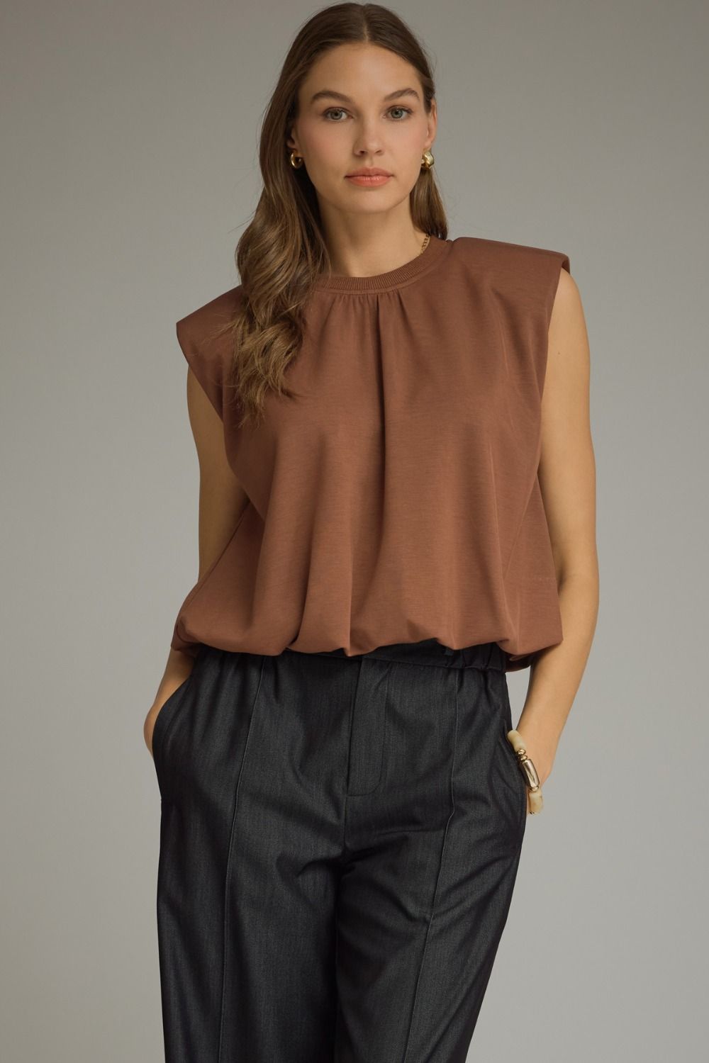 ENTRO Solid Cap Sleeve Top With Bubble Hem In Brown